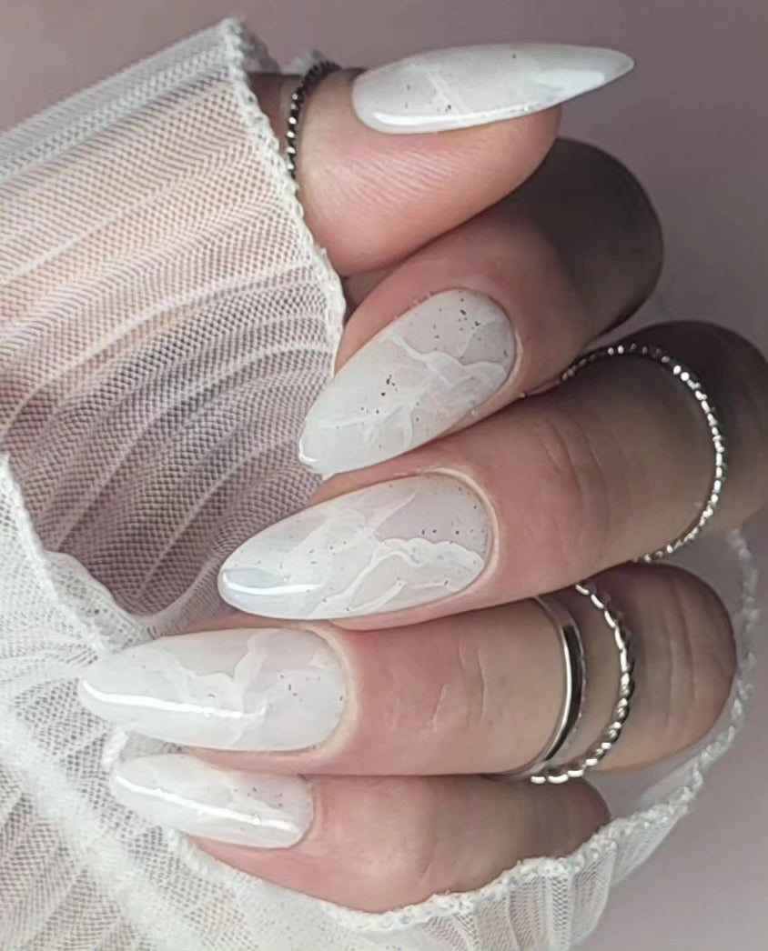 White Marble - Press on nails
