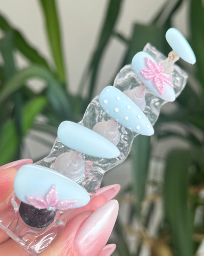 Blue Sky - Made by Order Press on nails