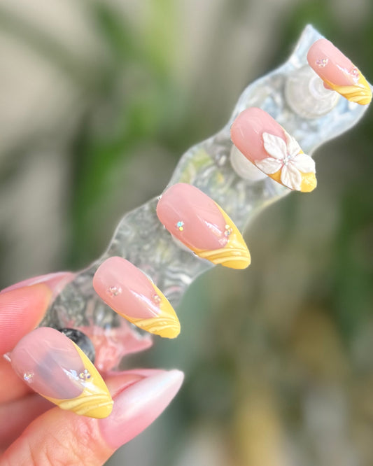 Summer Sun - Made by Order Press on nails