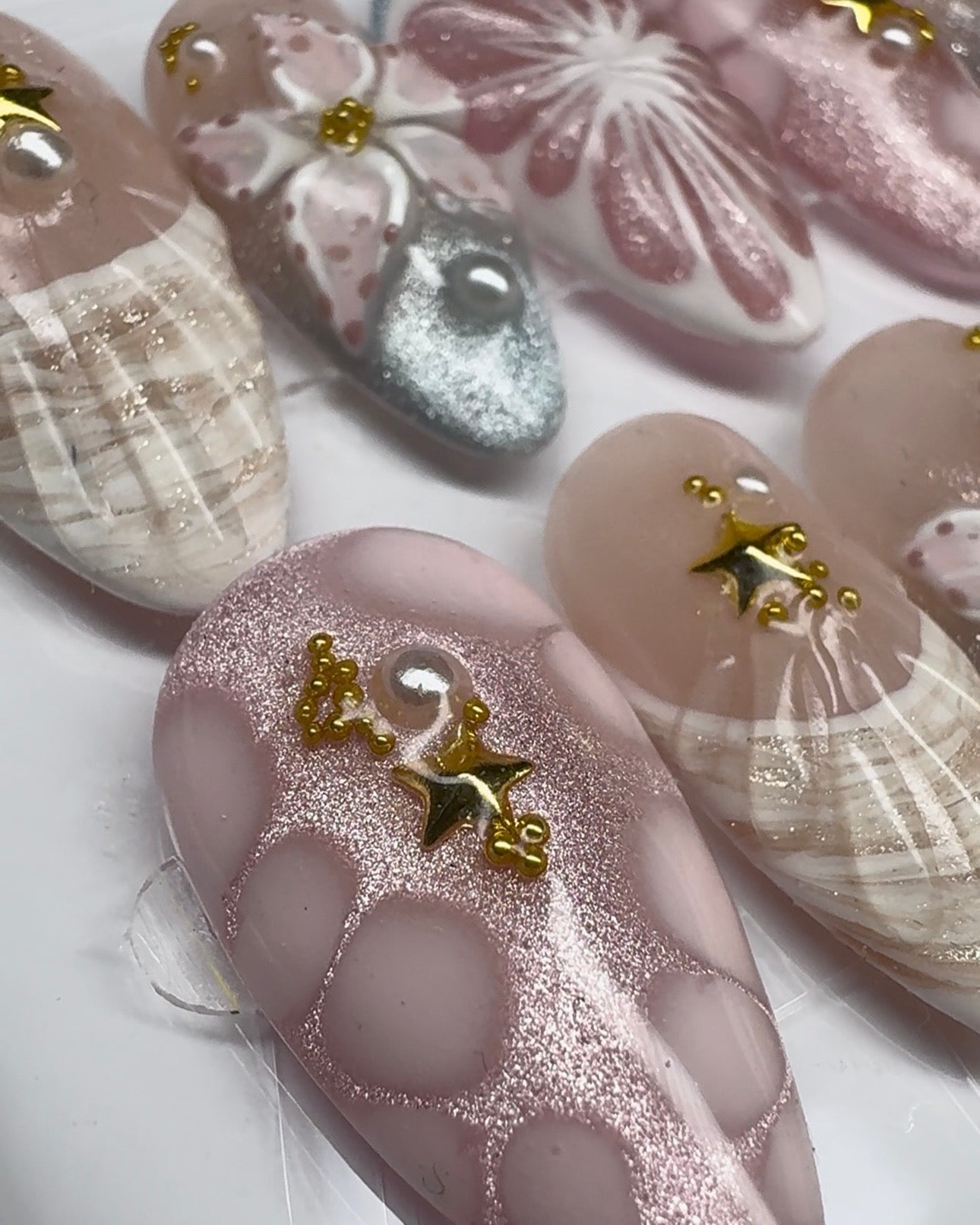 Magical Vacation - Made by Order Press on nails