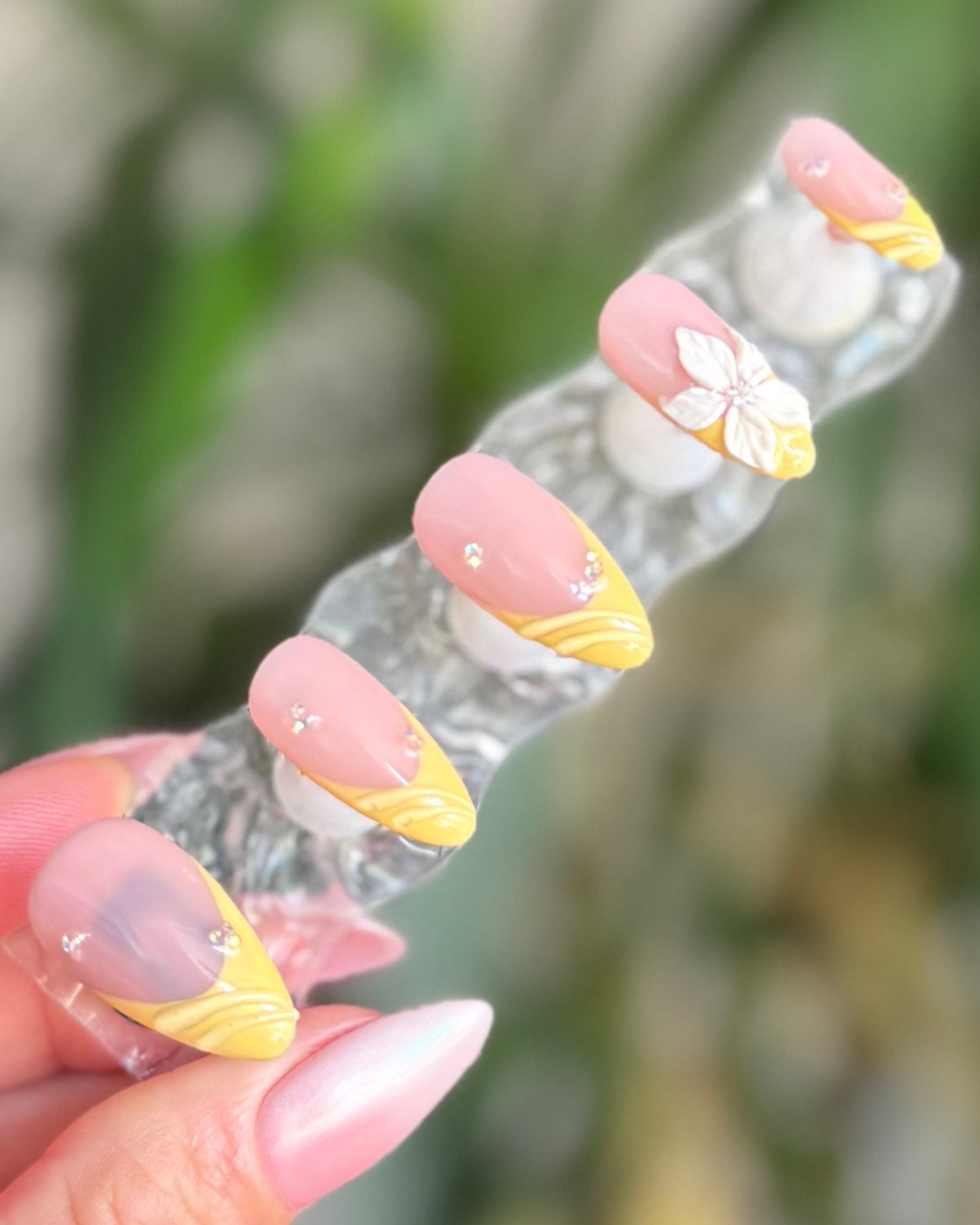 Summer Sun - Made by Order Press on nails